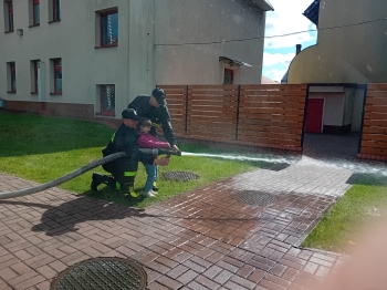 1af898a1-5de9-4d39-b3e3-b7869c056dd2.jpeg