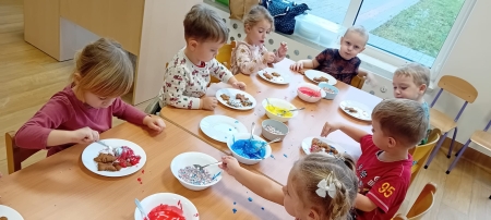 Maleństwa - wspólne kolędowanie, pieczenie pierniczków, wigilia grupowa 