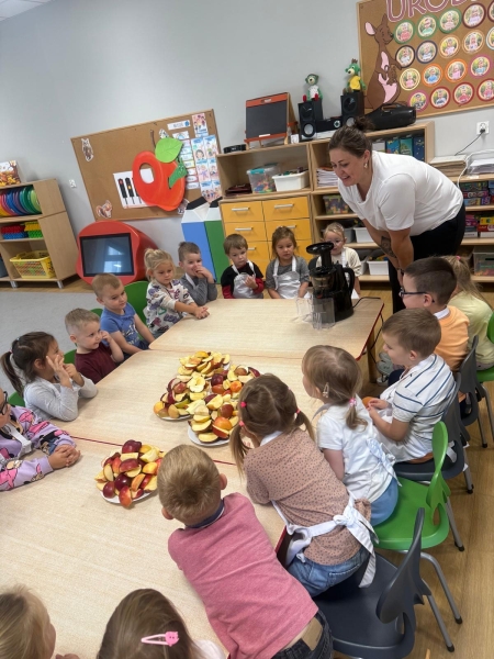 Kangurki - Dzień Jabłka i Dzień Chłopaka 